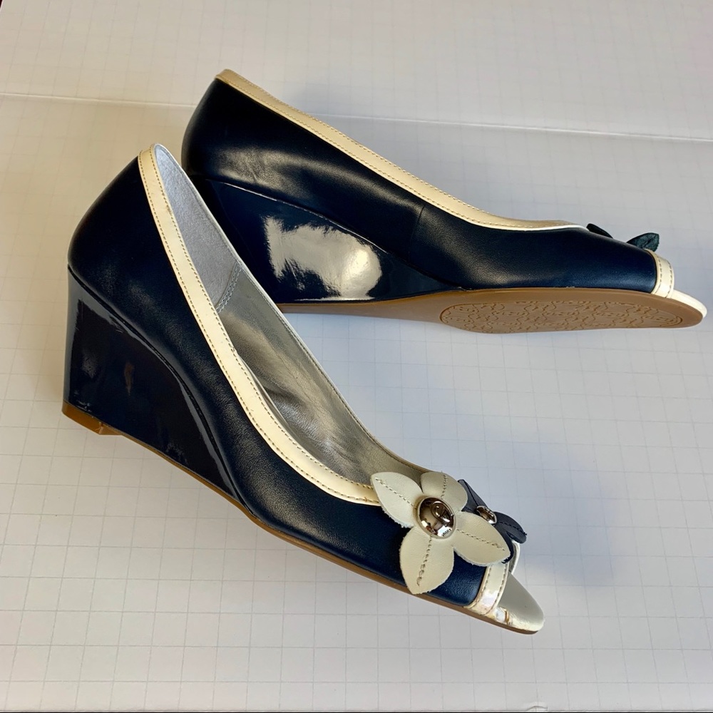 VTG Etienne Aigner Navy wedges - Picture 6 of 7
